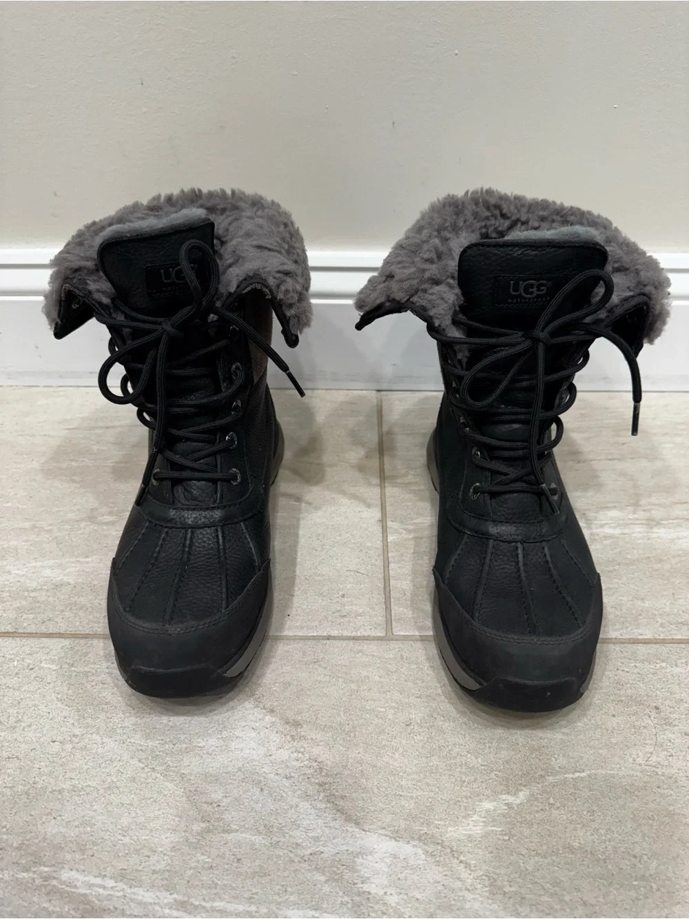 UGG Women's Adirondack Boot III - Black